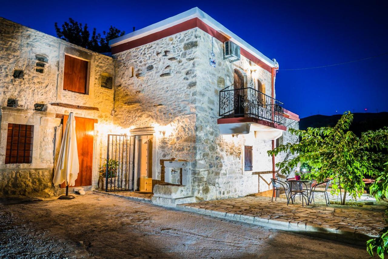 Villa Tzaniana Apomarma 외부 사진
