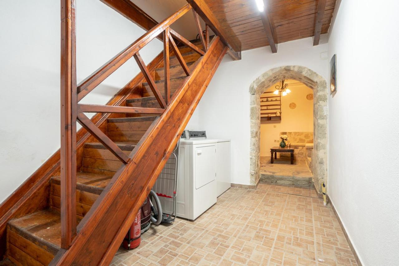 Villa Tzaniana Apomarma 외부 사진