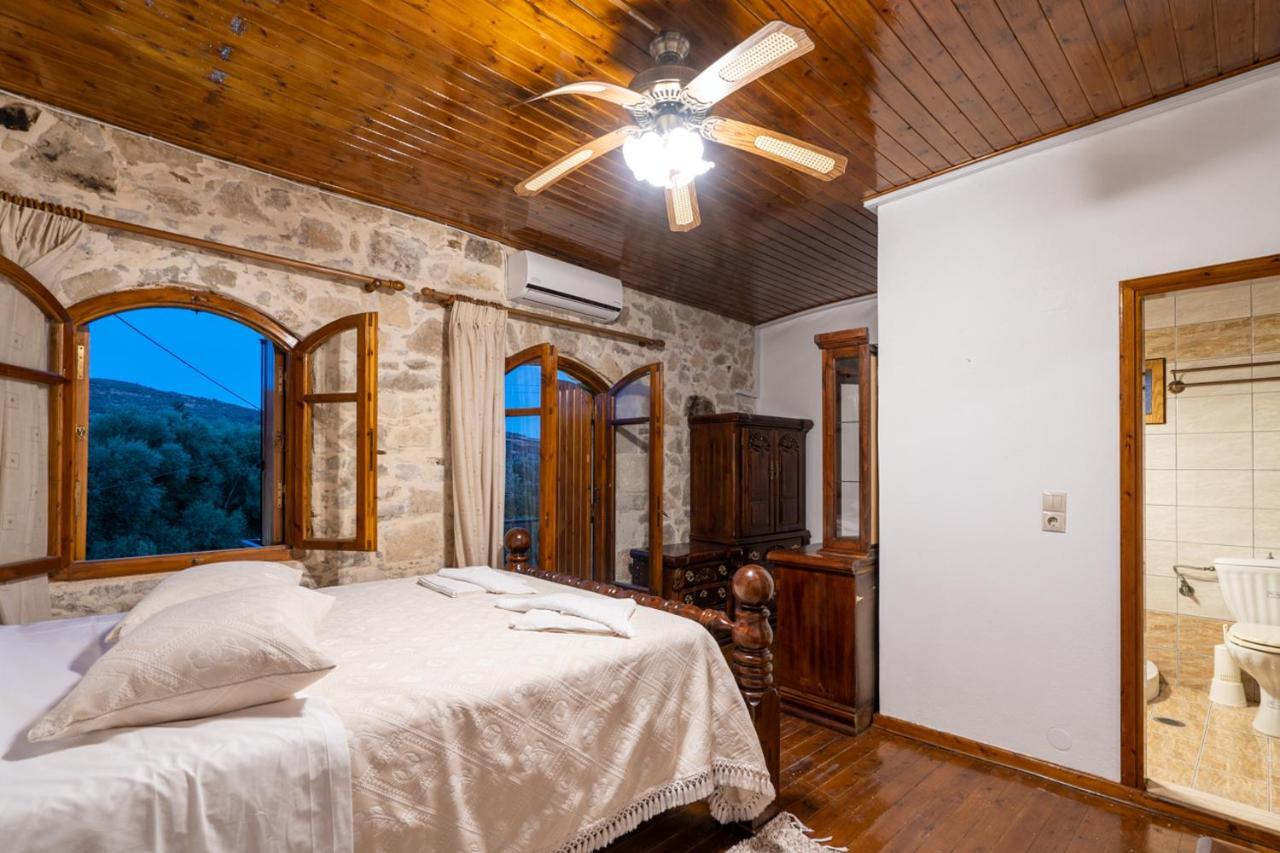 Villa Tzaniana Apomarma 외부 사진