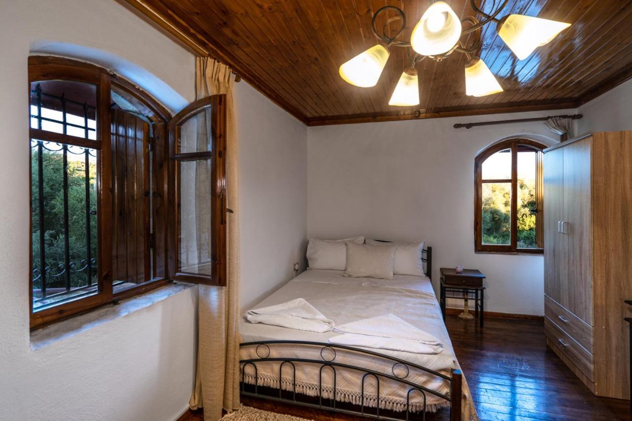 Villa Tzaniana Apomarma 외부 사진